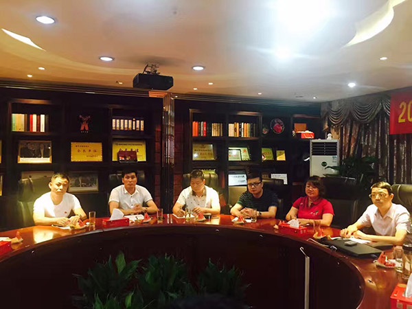 祝賀2016贛州經(jīng)濟人物聯(lián)誼座談會圓滿成功舉行